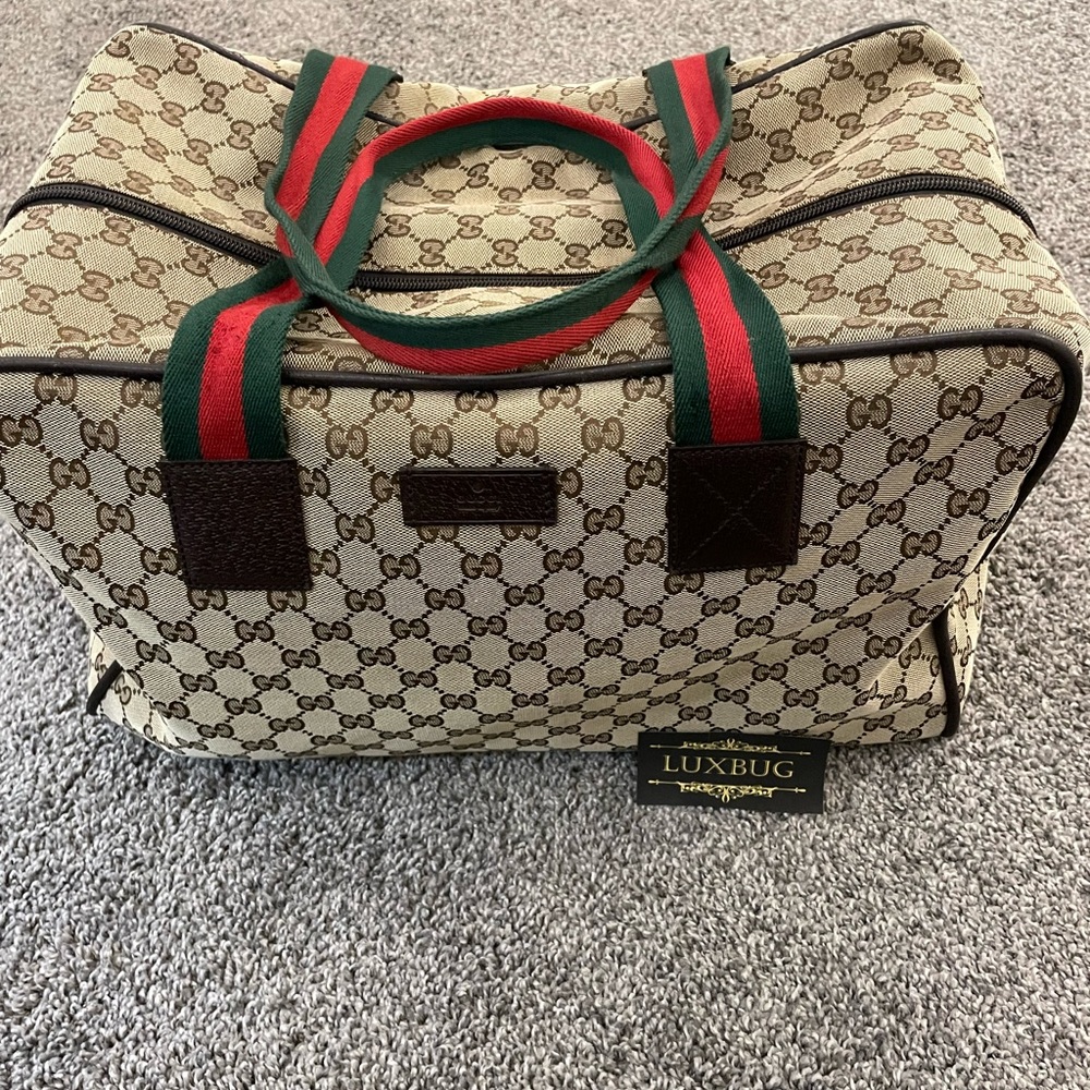 ✨Gucci Duffle Bag✨